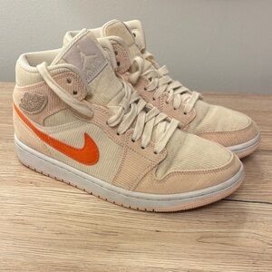 Nike Women's Sneakers in Cream and Orange